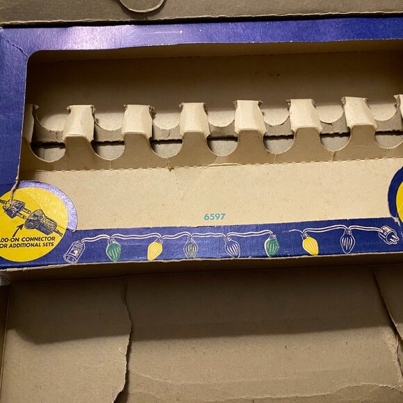 CHRISTMAS VINTAGE BOXES WITH SWEET MEMORY GRAPHICS - Picture 6 of 6